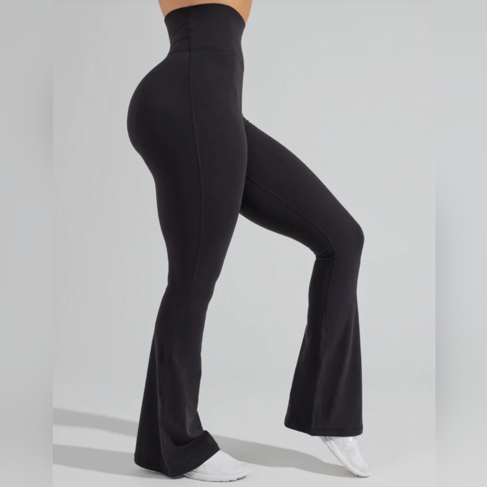 BuffBunny Foxy Flare Leggings -Black, Medium